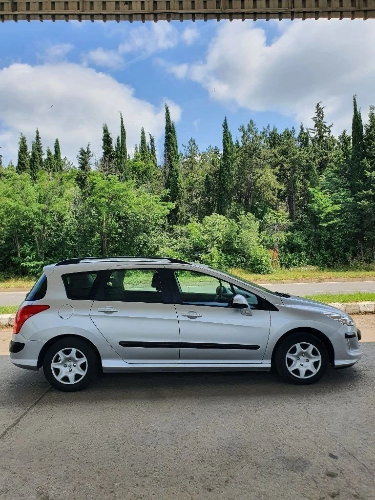 Peugeot 308 1, 4 бензин 95 к.с, снимка 1 - Автомобили и джипове - 41120826