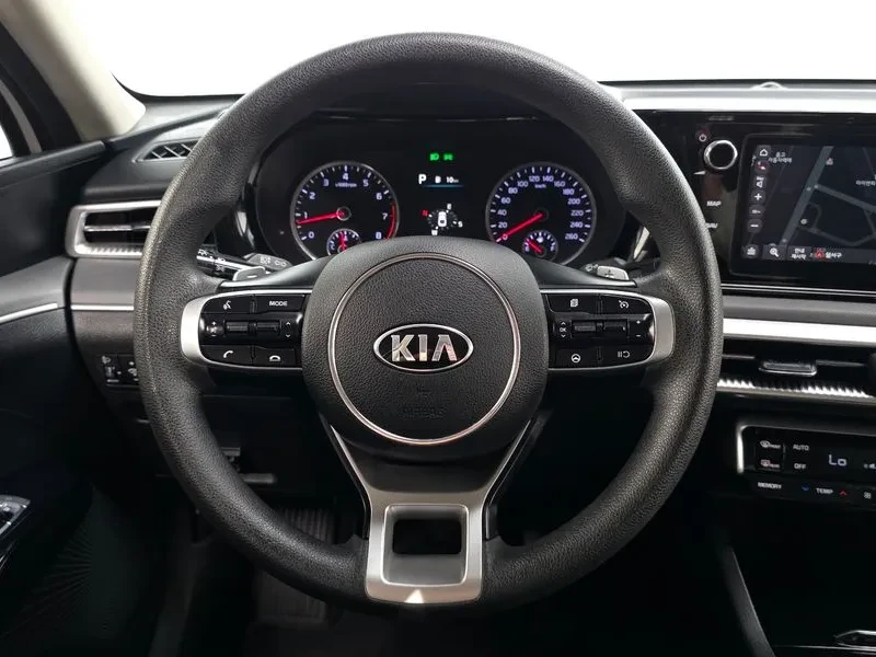 Kia K5 2.0, снимка 13 - Автомобили и джипове - 54263611