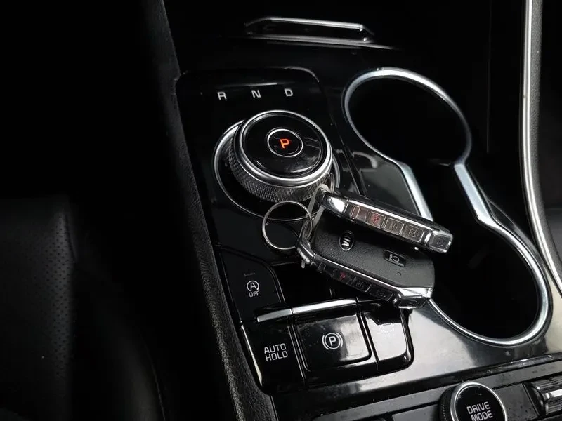 Kia K5 2.0, снимка 9 - Автомобили и джипове - 54263611