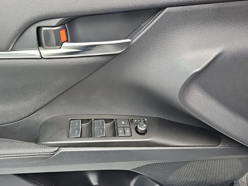 Toyota Camry 2.5 XSE HYBRID, снимка 15 - Автомобили и джипове - 55047727