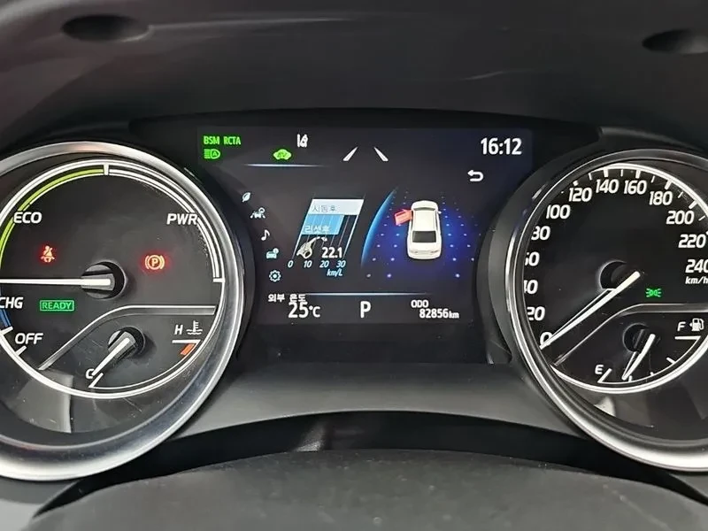 Toyota Camry 2.5 XSE HYBRID, снимка 8 - Автомобили и джипове - 55047727