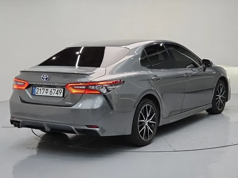 Toyota Camry 2.5 XSE HYBRID, снимка 4 - Автомобили и джипове - 55047727
