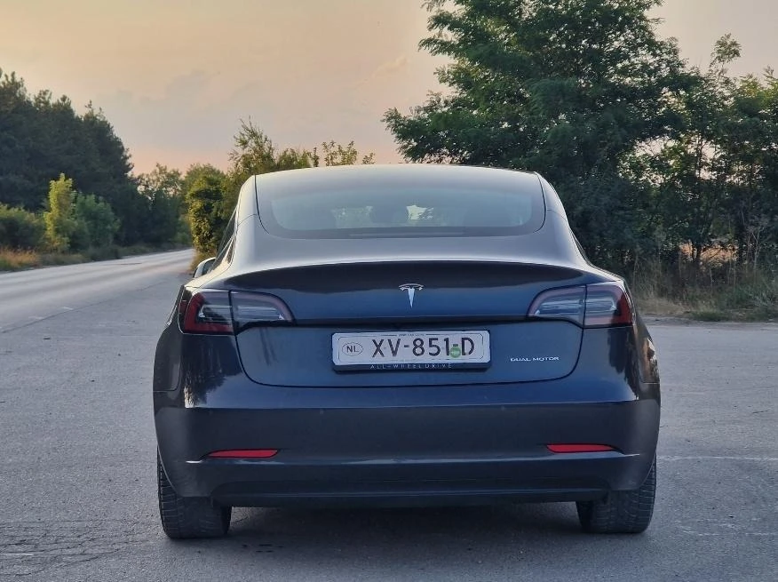 Tesla Model 3  4х4 Европейска Long Range - изображение 9