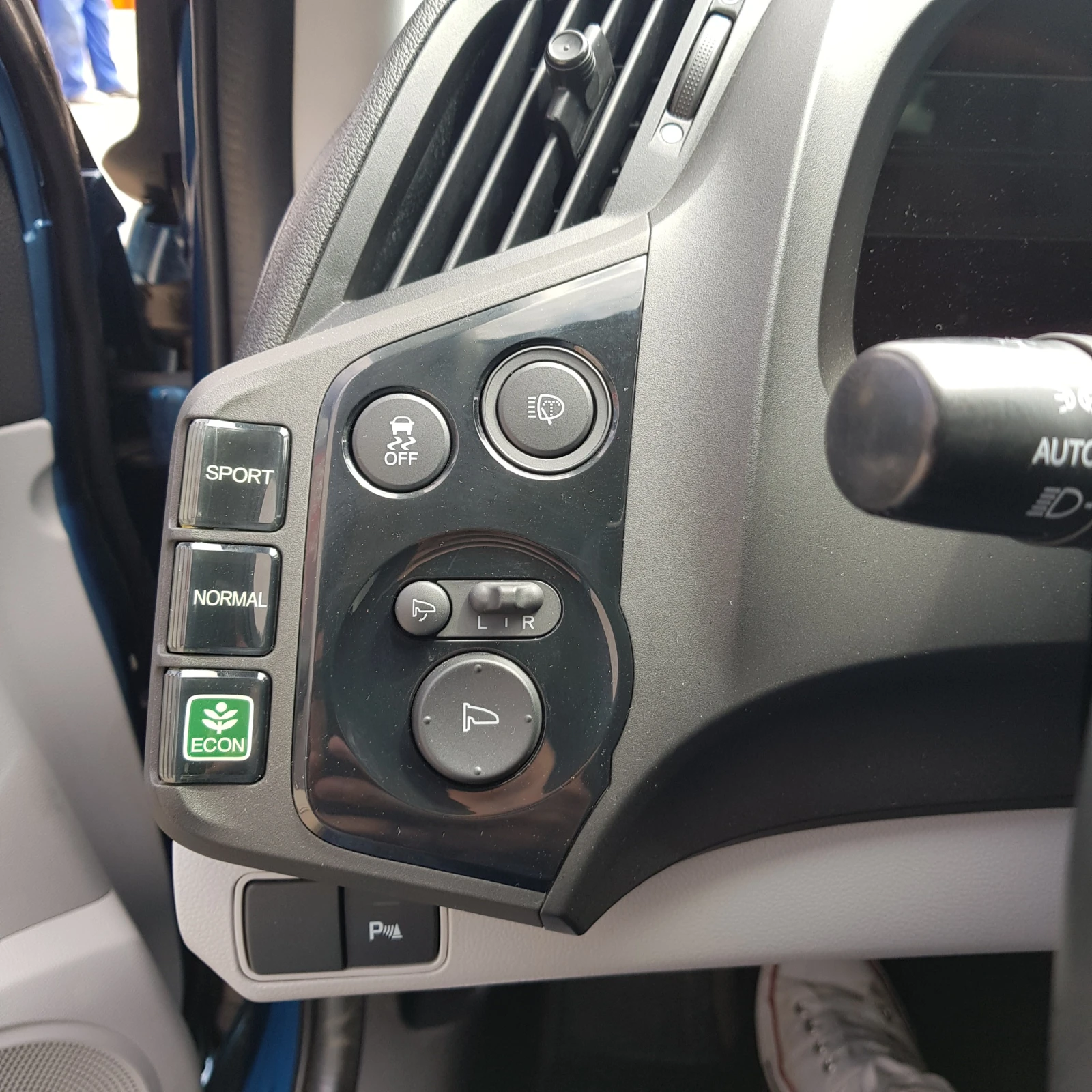 Honda Crz 1.5 HYBRID - изображение 6