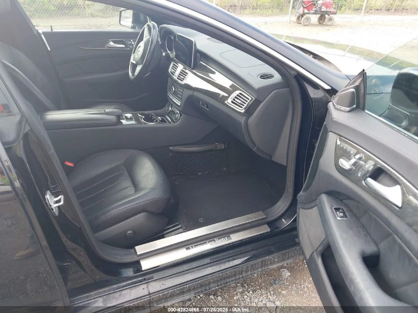 Mercedes-Benz CLS 400 4MATIC* harman/kardon* подгрев* обдухване* шибидах - изображение 7
