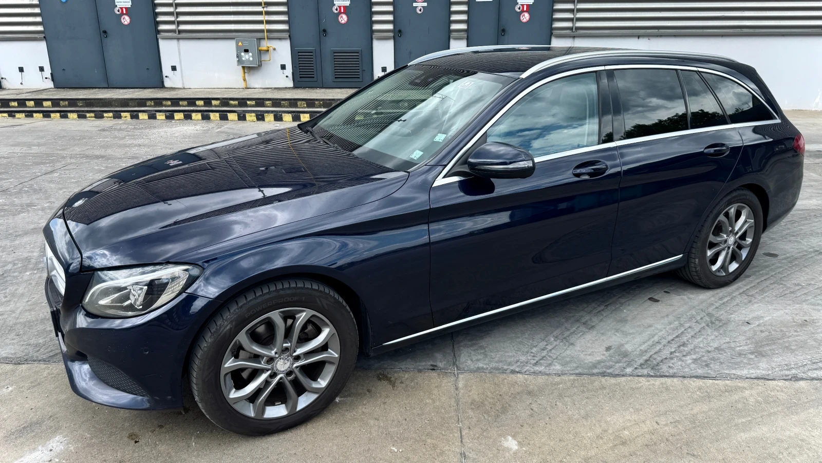 Mercedes-Benz C 220 Bluetec, снимка 3 - Автомобили и джипове - 55793559