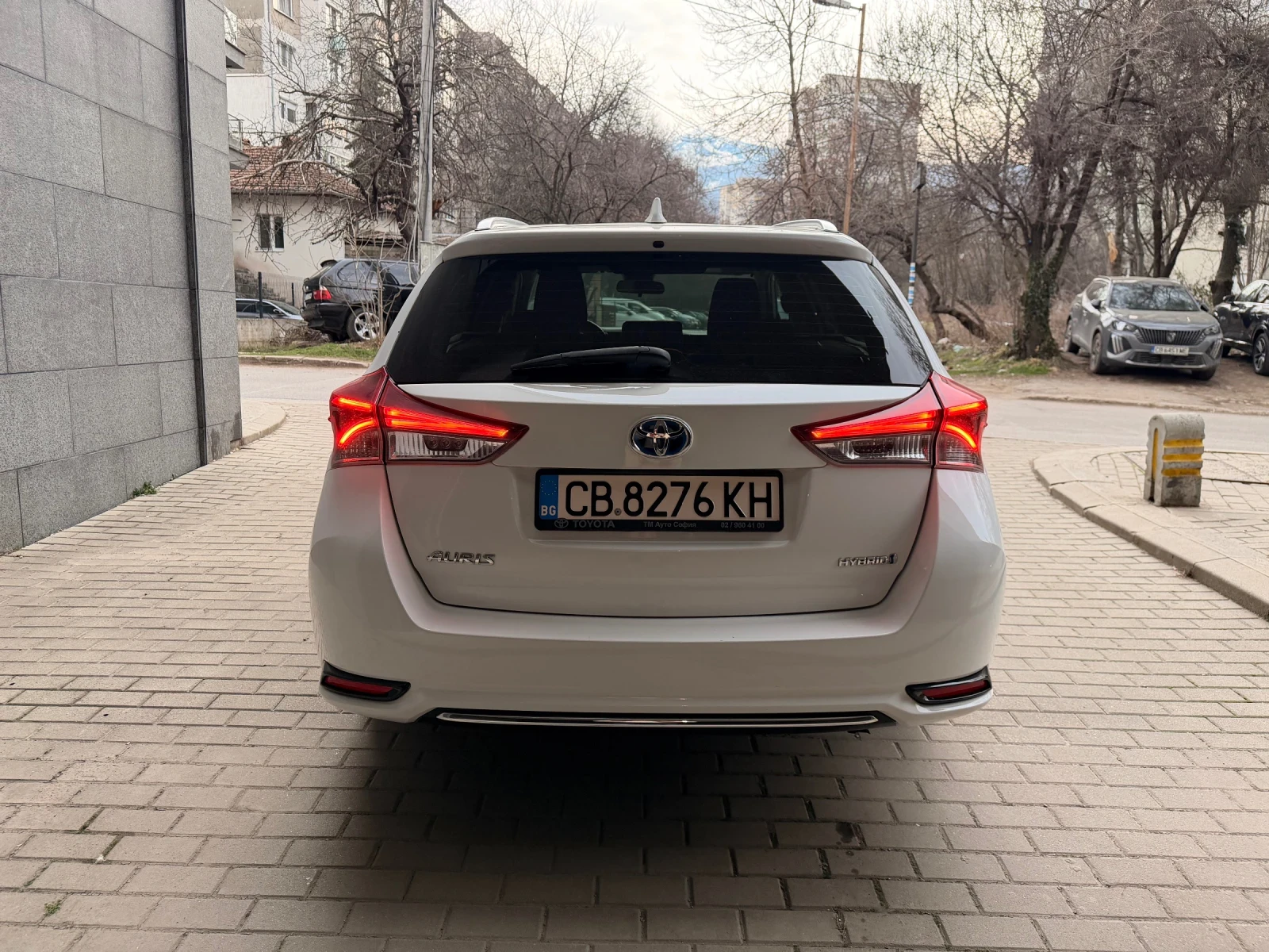 Toyota Auris Sport Touring, снимка 5 - Автомобили и джипове - 53725813