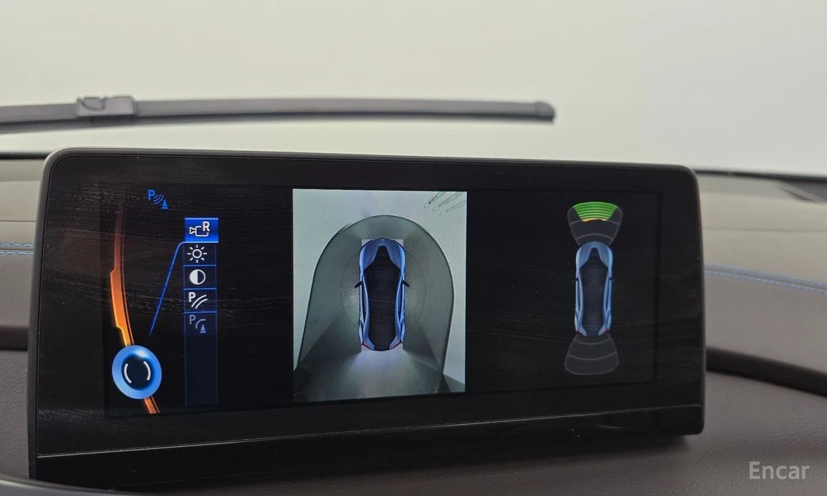 BMW i8 * КОЖА* ПОДГРЕВ* HEAD-UP* FULL* , снимка 11 - Автомобили и джипове - 53960895