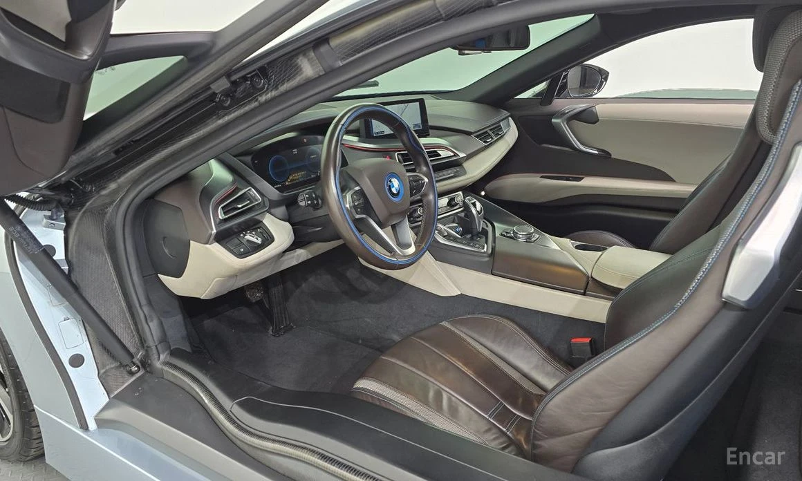 BMW i8 * КОЖА* ПОДГРЕВ* HEAD-UP* FULL* , снимка 8 - Автомобили и джипове - 53960895