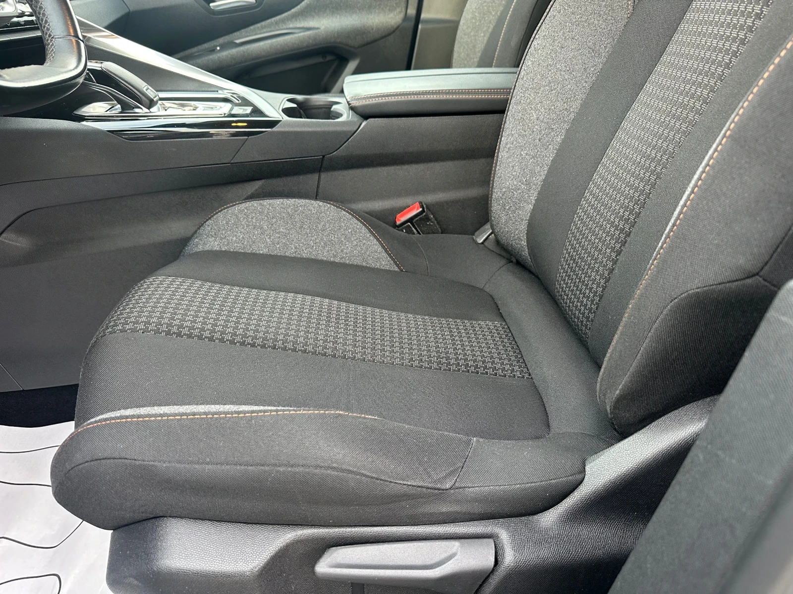 Peugeot 3008 02/2019G 1.5D 131HP AUTOMATIC* 176777km EVRO6 , снимка 9 - Автомобили и джипове - 53964640