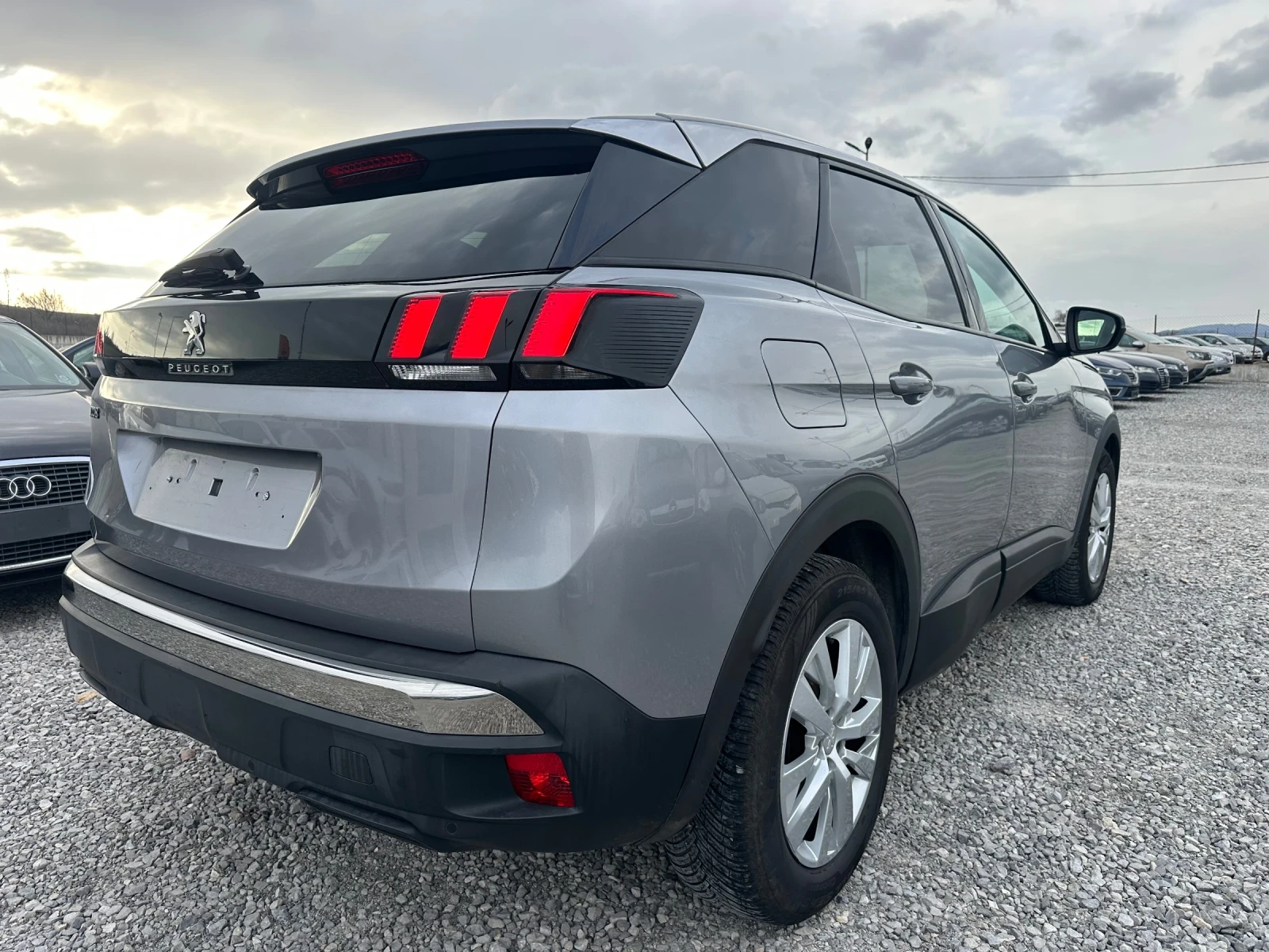 Peugeot 3008 02/2019G 1.5D 131HP AUTOMATIC* 176777km EVRO6 , снимка 4 - Автомобили и джипове - 53964640