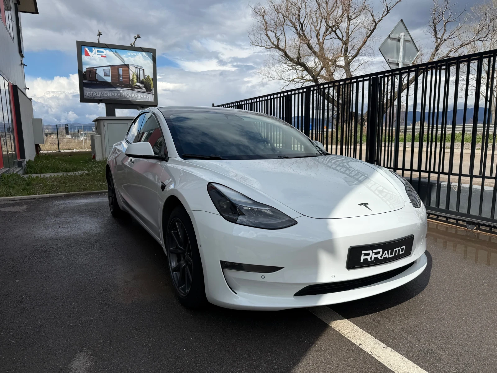 Tesla Model 3 SR+ , снимка 5 - Автомобили и джипове - 54093397