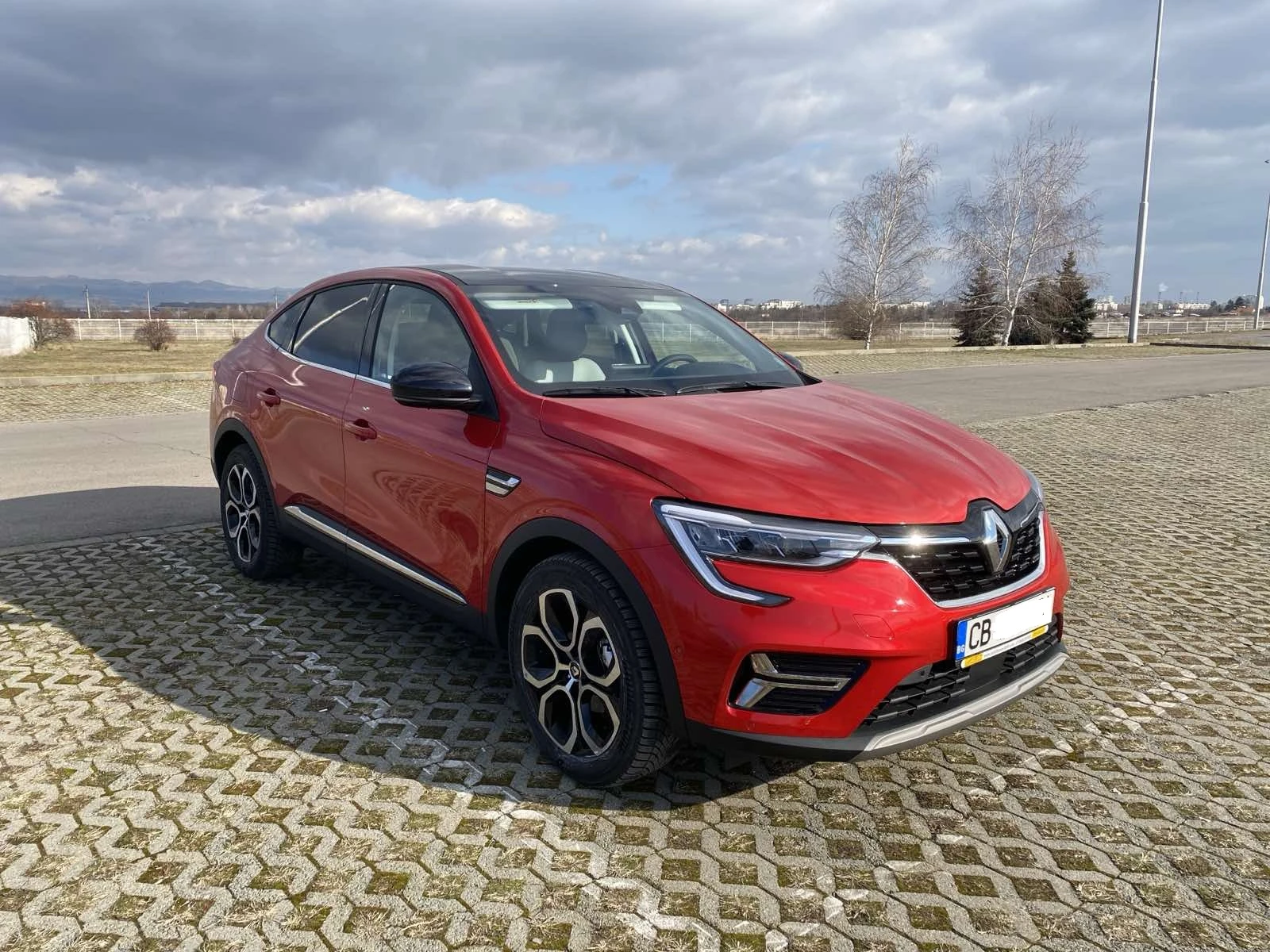 Renault Arkana, снимка 5 - Автомобили и джипове - 54642100