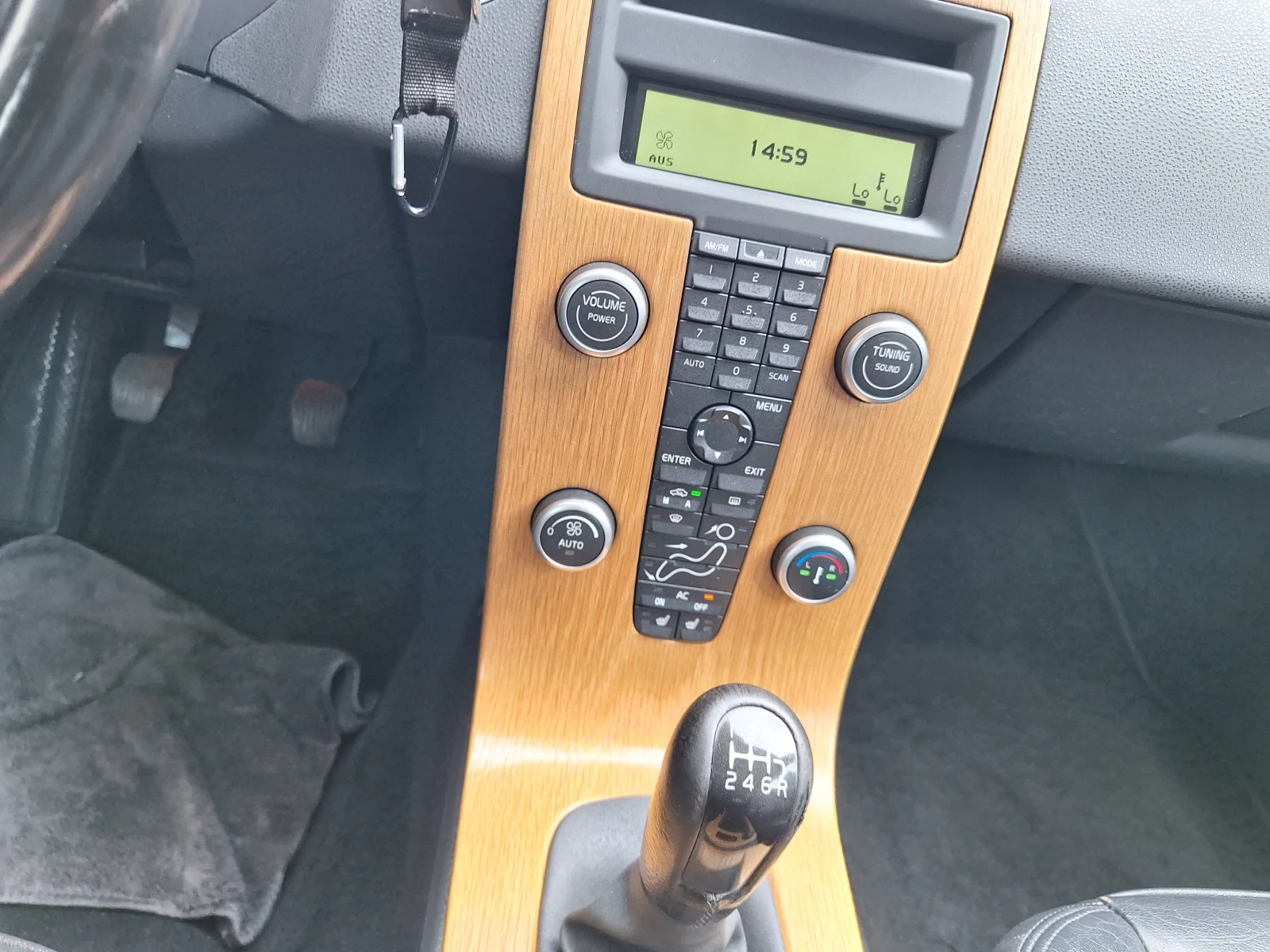 Volvo V50 2.4 D5, снимка 16 - Автомобили и джипове - 54813154
