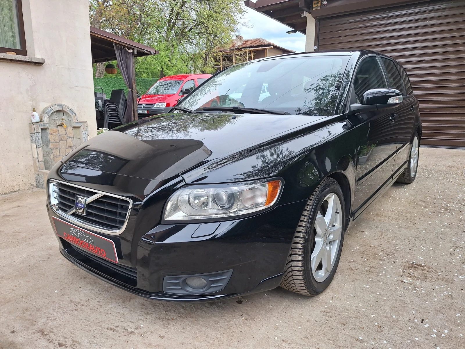 Volvo V50 2.4 D5, снимка 2 - Автомобили и джипове - 54813154
