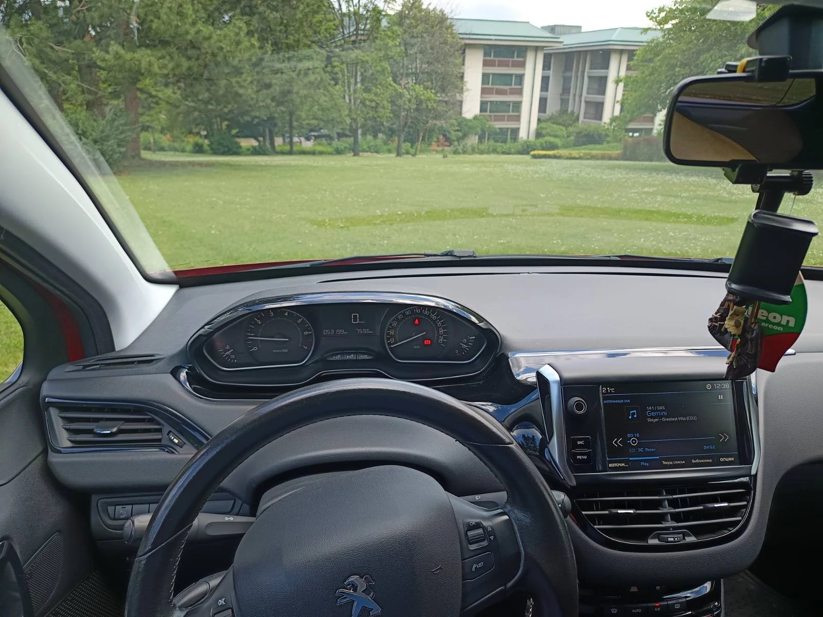 Peugeot 208, снимка 8 - Автомобили и джипове - 54893443