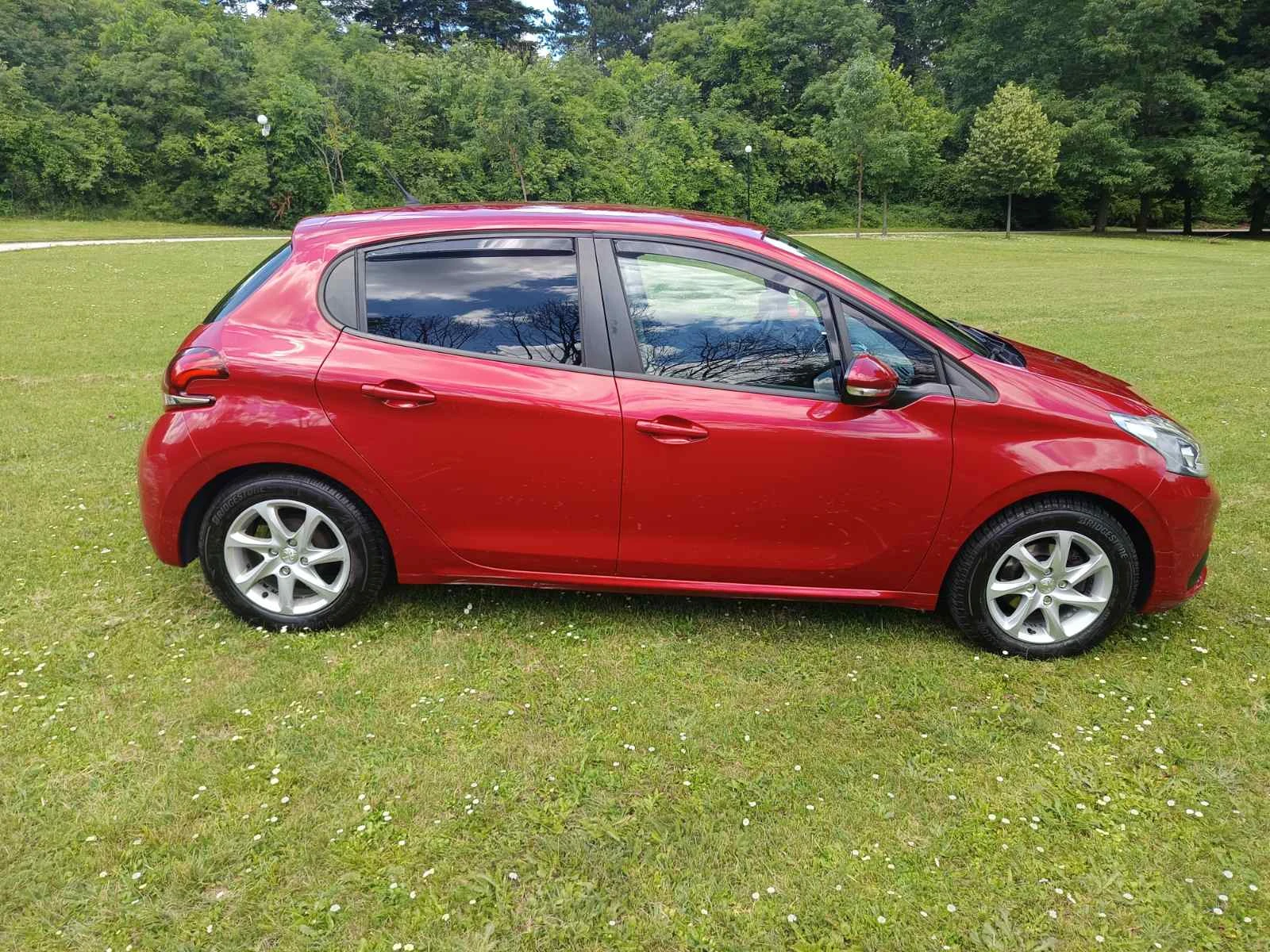 Peugeot 208, снимка 3 - Автомобили и джипове - 54893443