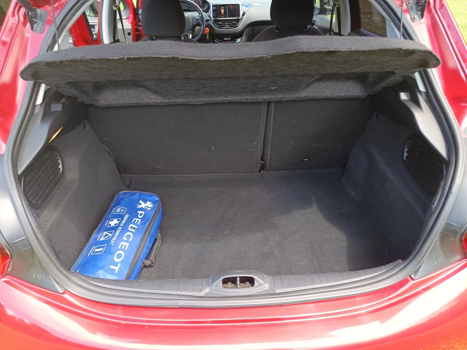 Peugeot 208, снимка 14 - Автомобили и джипове - 54893443