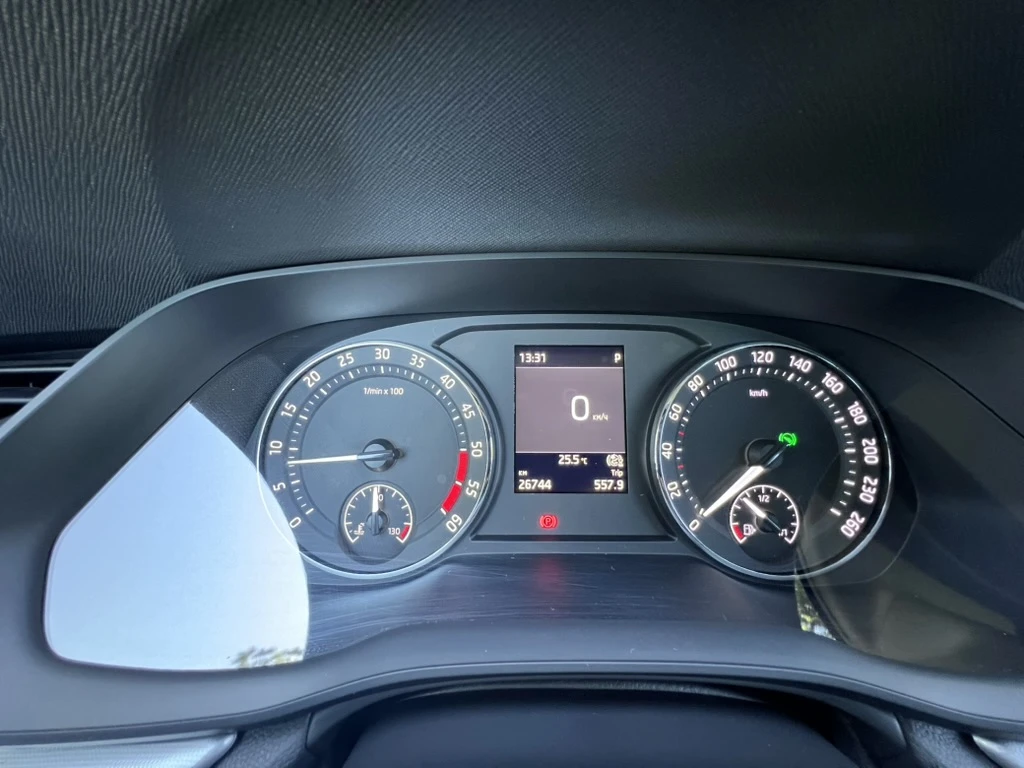 Skoda Octavia 2.0 TDI DSG 4x4, снимка 11 - Автомобили и джипове - 55422955