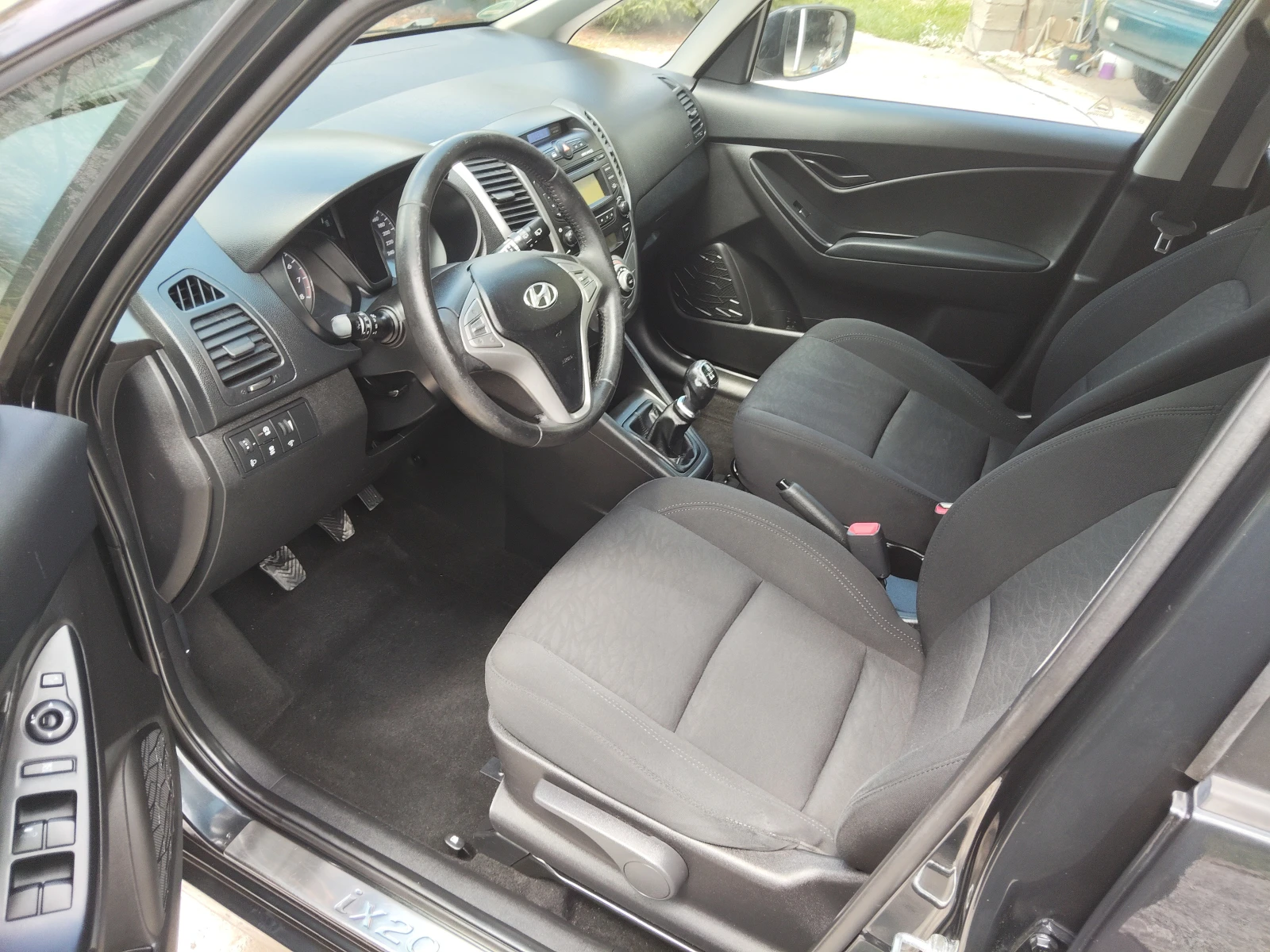 Hyundai Ix20, снимка 10 - Автомобили и джипове - 55569144