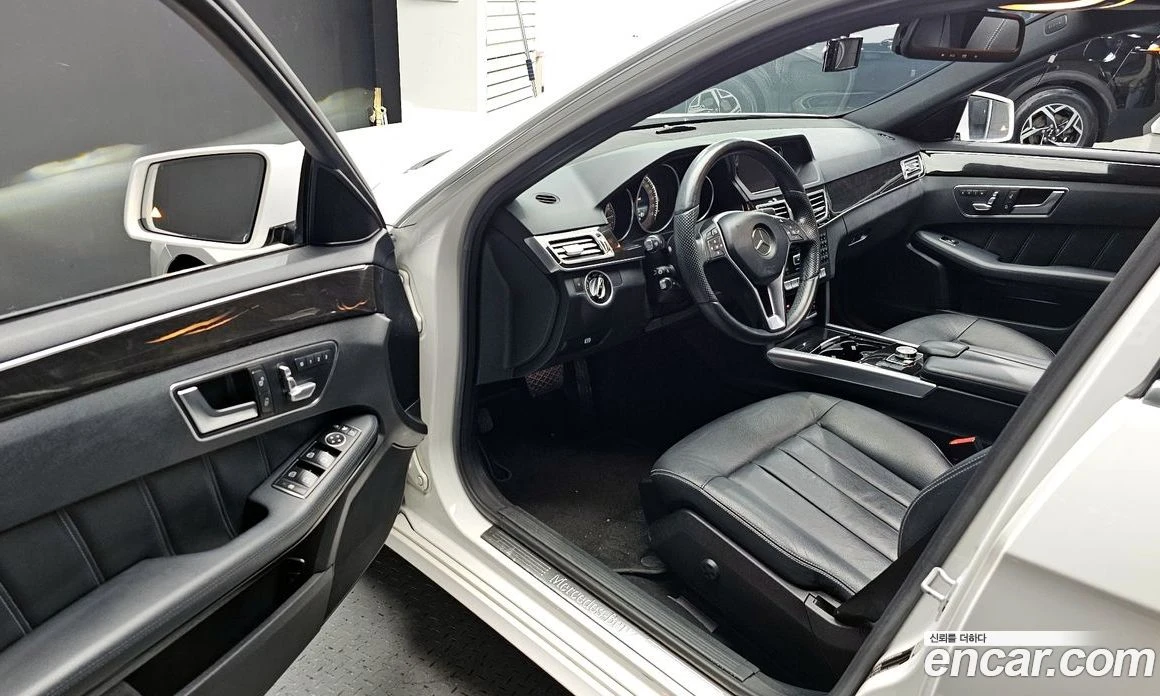 Mercedes-Benz E 300 E300 4MATIC Avantgarde, снимка 10 - Автомобили и джипове - 55685038
