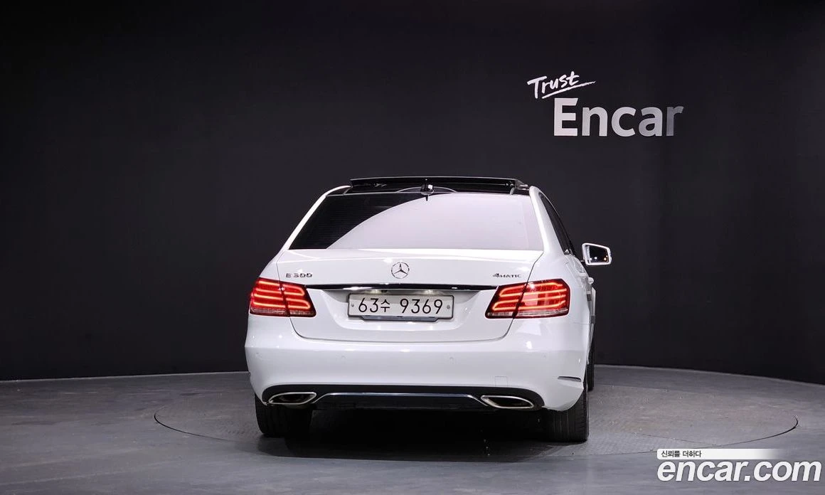 Mercedes-Benz E 300 E300 4MATIC Avantgarde, снимка 4 - Автомобили и джипове - 55685038