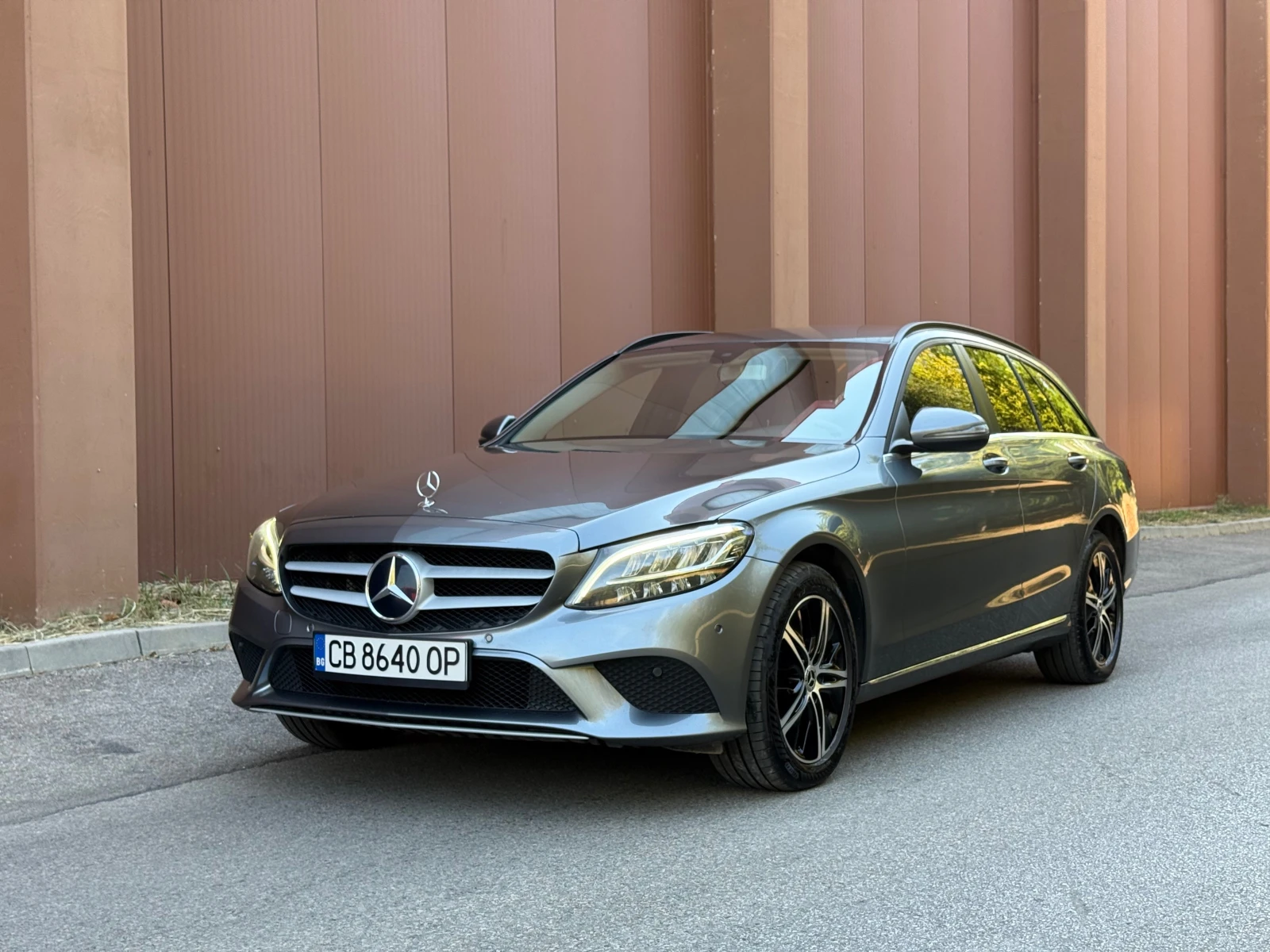 Mercedes-Benz C 200 160 к.с.| Automatic| 360 Camera| CarPlay| ГАРАНЦИЯ