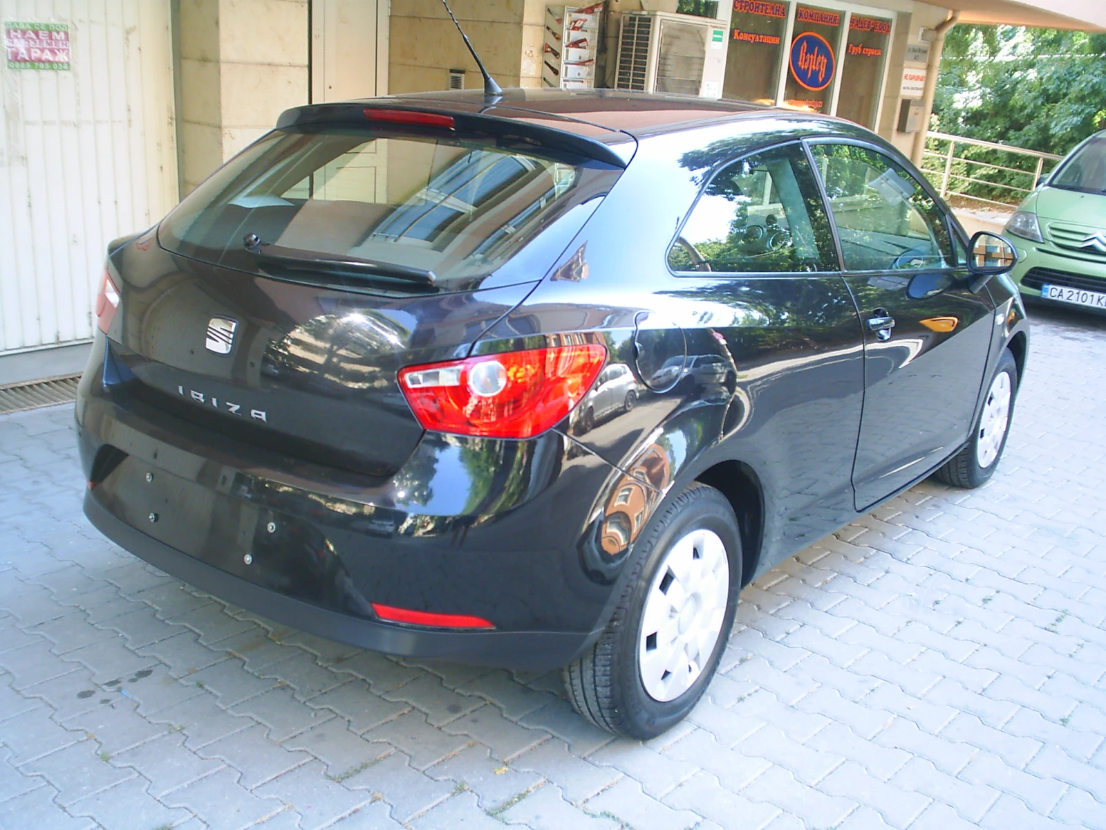 Seat Ibiza 1.2 12V Comfort, снимка 4 - Автомобили и джипове - 55778307