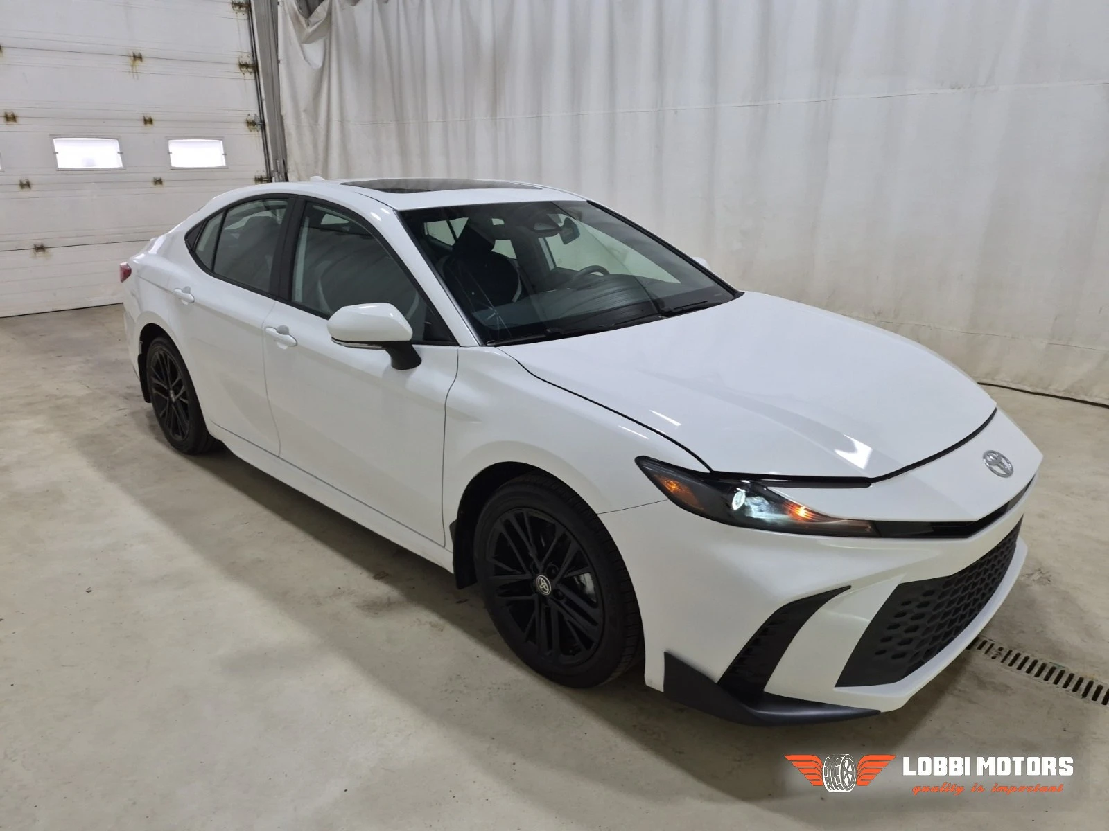 Toyota Camry, снимка 2 - Автомобили и джипове - 55992623