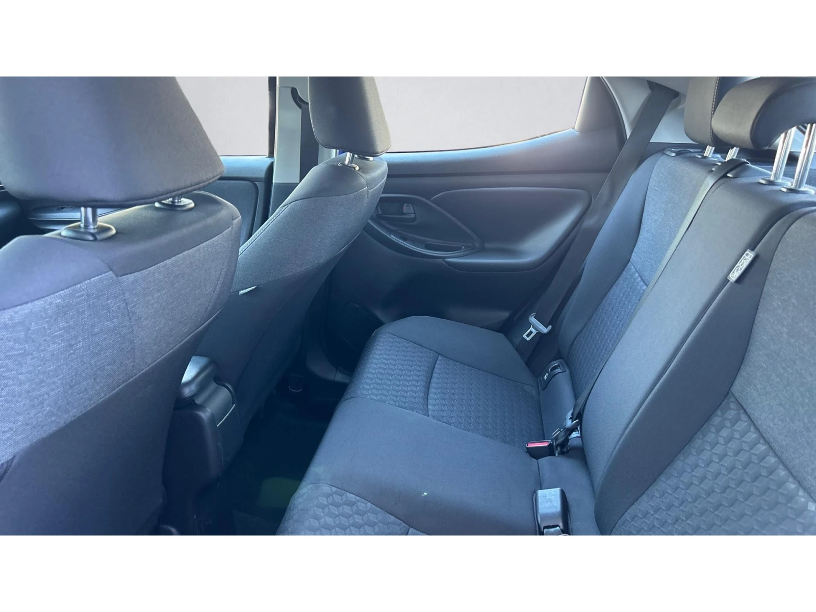 Toyota Yaris ������� ������ �� 250   | Mobile.bg � ����������� 11