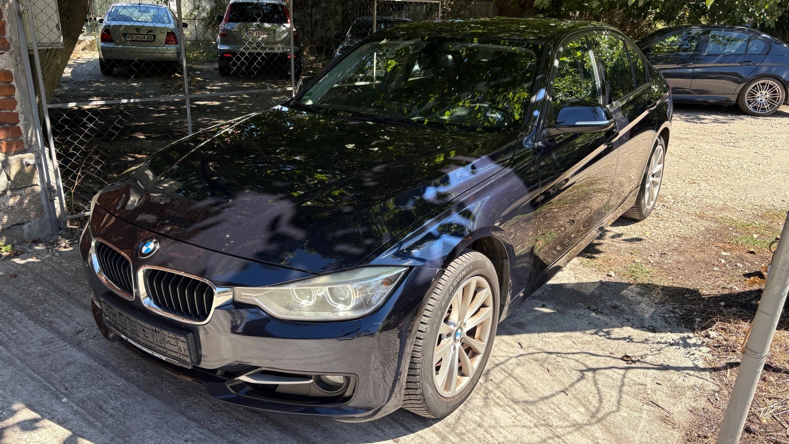 BMW 330 d xDrive Sport F30, снимка 10 - Автомобили и джипове - 56242257