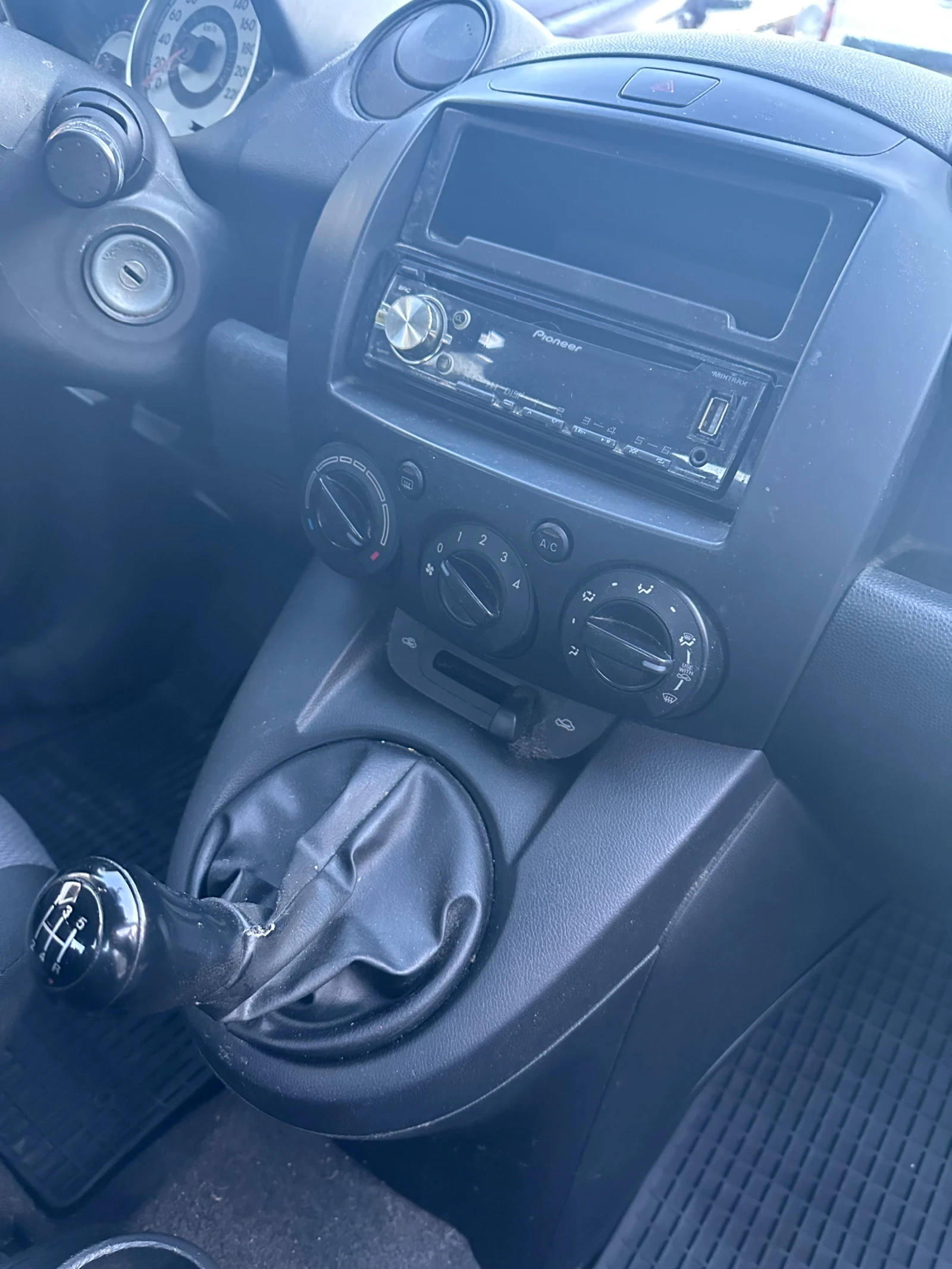 Mazda 2 ��� ����/������ ������/���� ����� ���� | Mobile.bg � ����������� 10