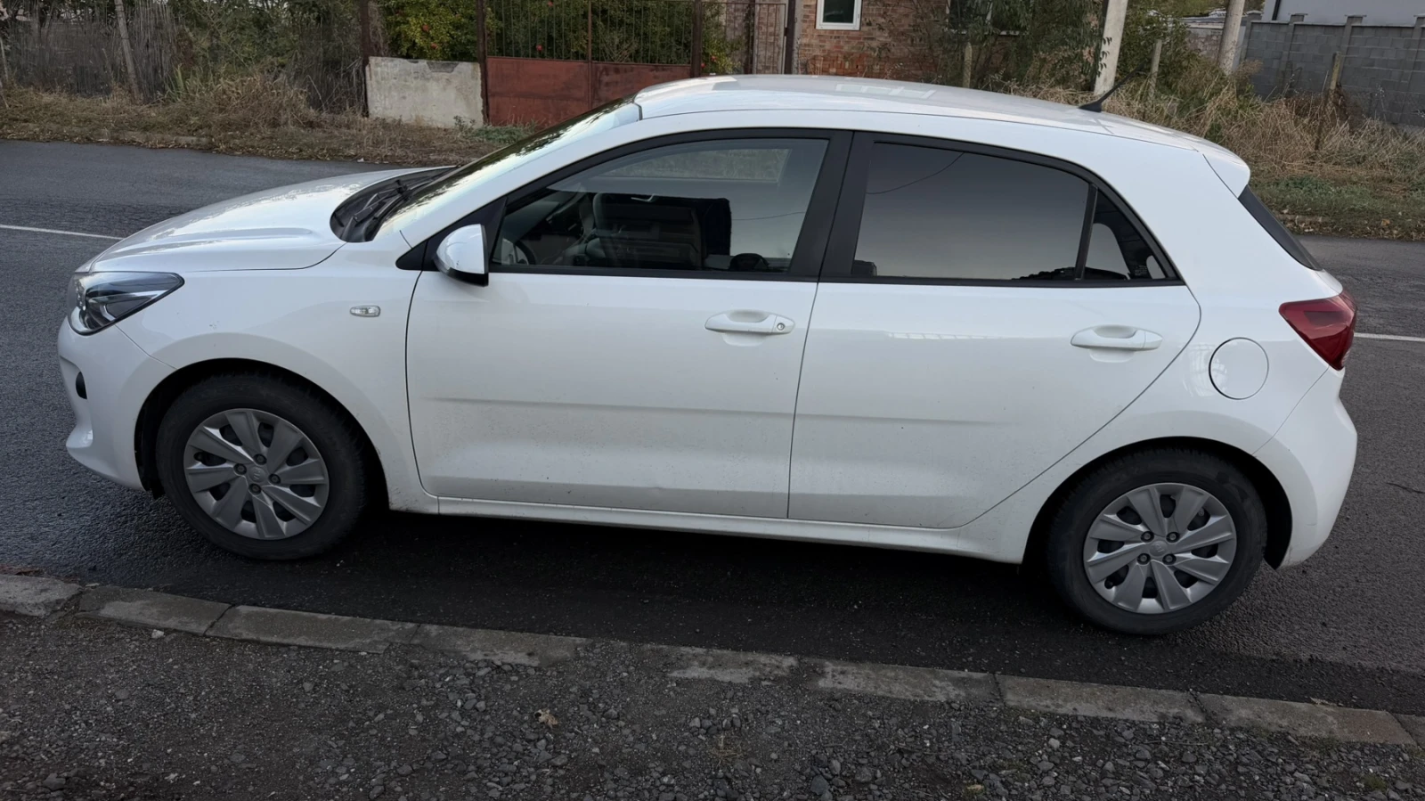 Kia Rio 1.25i, снимка 5 - Автомобили и джипове - 56535641