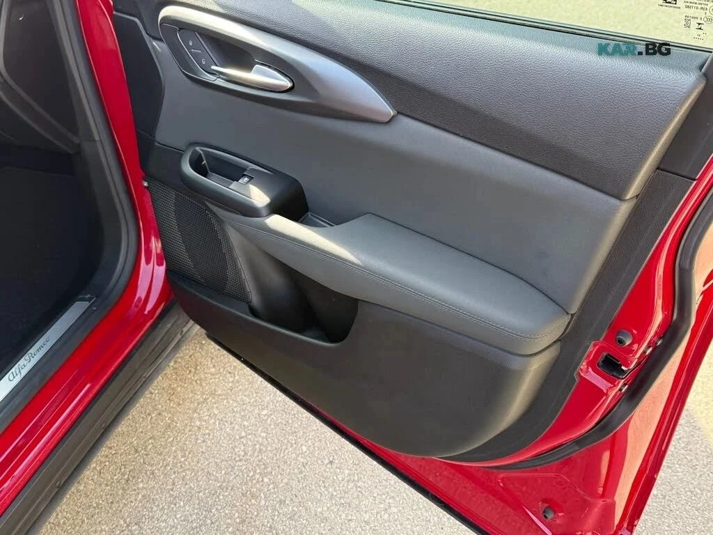 Alfa Romeo Tonale, снимка 10 - Автомобили и джипове - 56711669