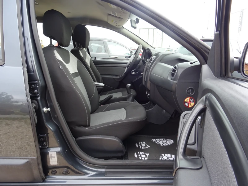 Dacia Duster 1.6i 114kc GPL S&S FWD 5вр. Laureate Family, снимка 15 - Автомобили и джипове - 48166812