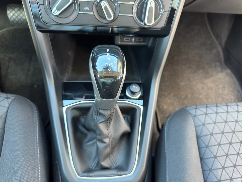 VW T-Cross 1.0 TSI 110hp EU6 AUTOMATIC, снимка 15 - Автомобили и джипове - 49960853