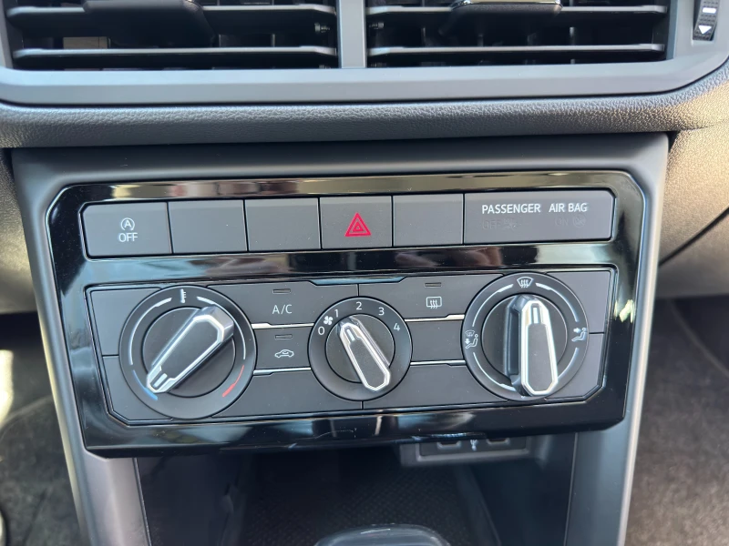 VW T-Cross 1.0 TSI 110hp EU6 AUTOMATIC, снимка 14 - Автомобили и джипове - 49960853