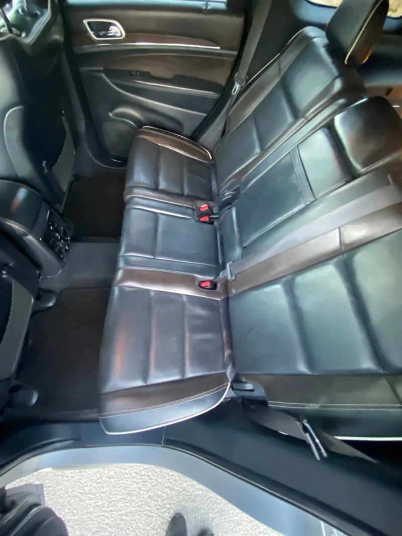 Jeep Grand cherokee 3.6 OVERLAND, снимка 8 - Автомобили и джипове - 52112235