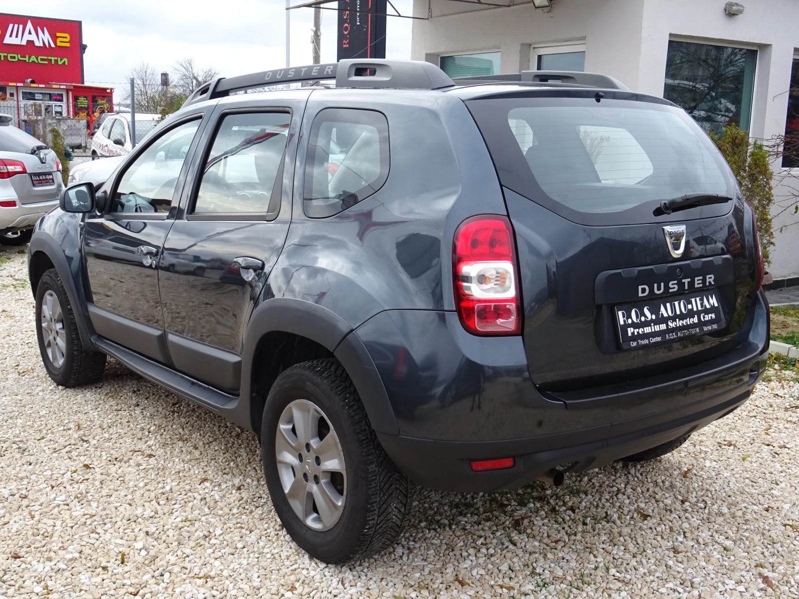 Dacia Duster 1.6i 114kc S&S GPL 5вр. Laureate Family - изображение 3