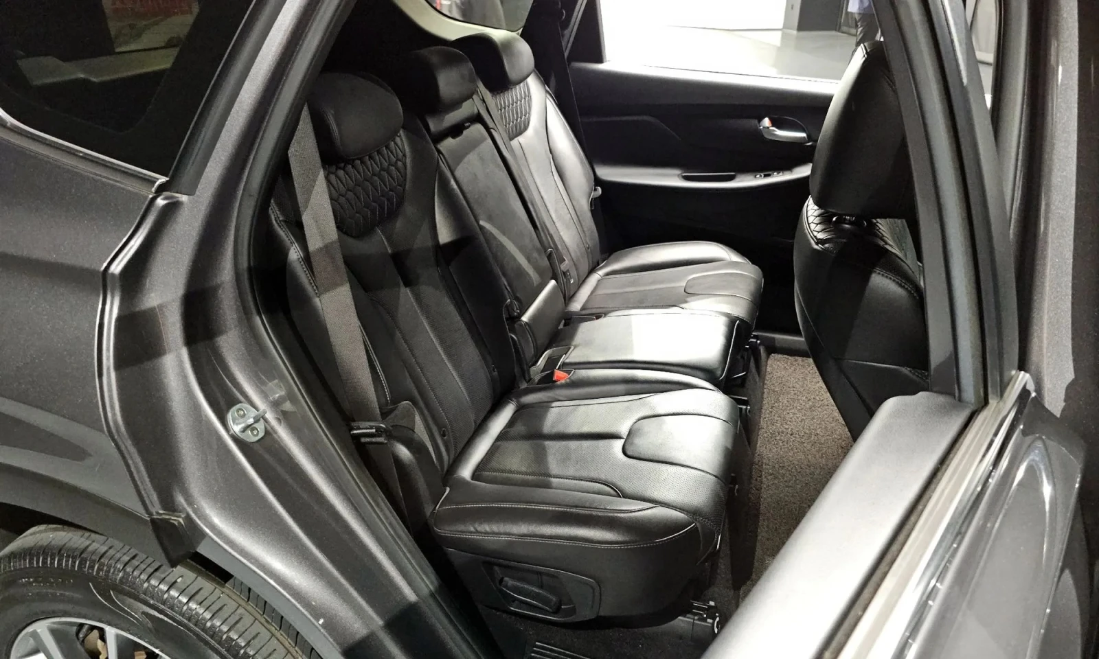 Hyundai Santa fe Diesel 2.0 2Wd Premium , снимка 10 - Автомобили и джипове - 54969495