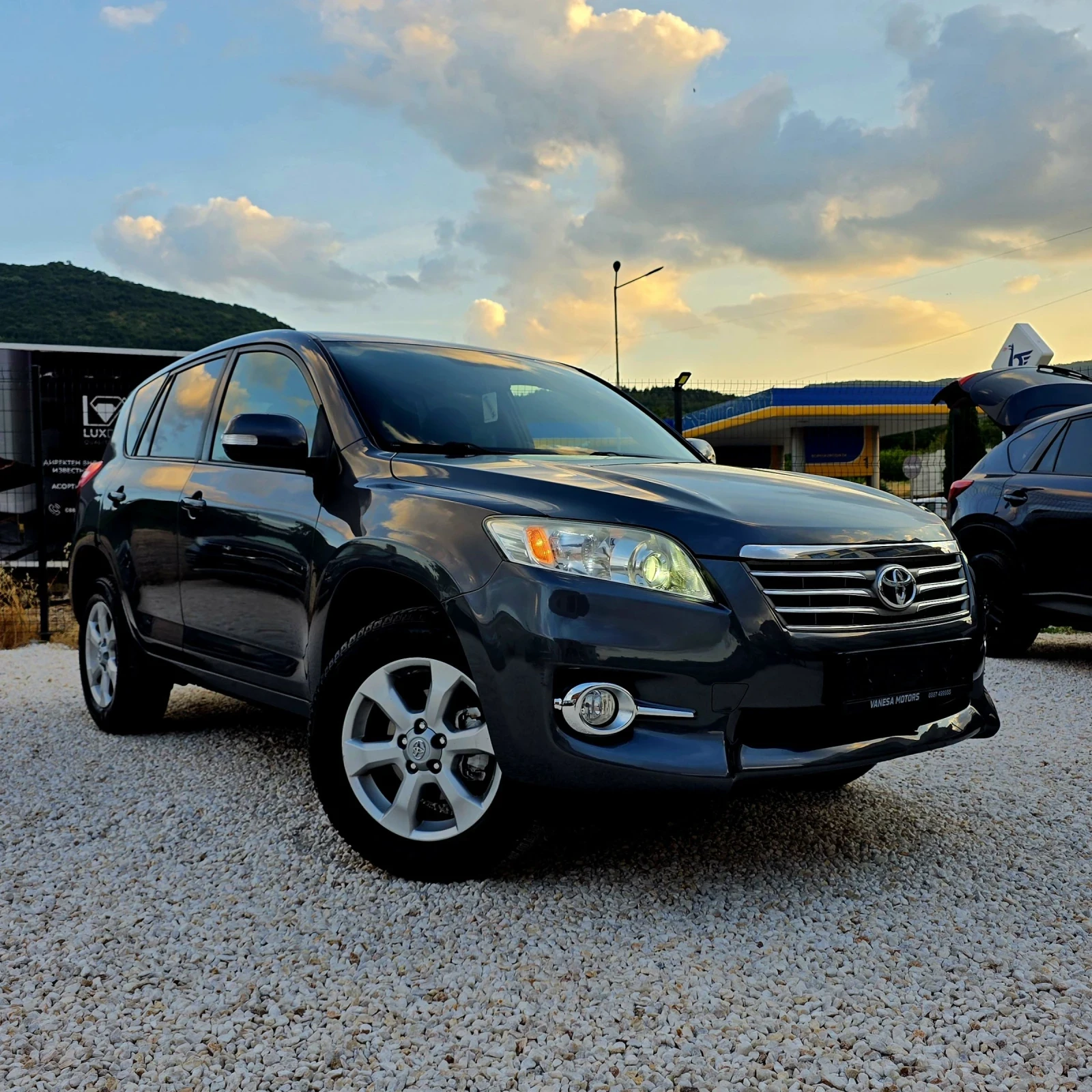 Toyota Rav4 FULL SERVICE Exeutive ���� ������ �������  | Mobile.bg � ����������� 3