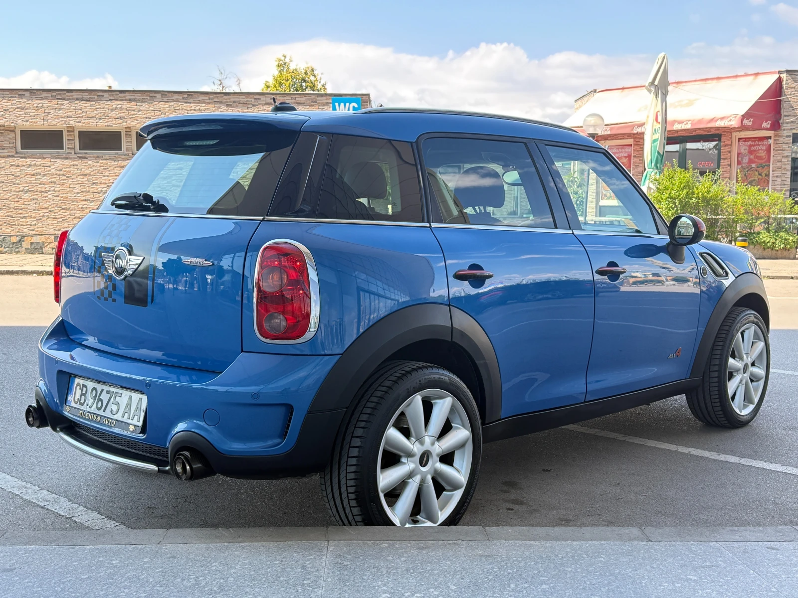 Mini Countryman S 184к.с. 4x4 Кожа/Навигация/Подгрев/Панорама, снимка 4 - Автомобили и джипове - 55230481