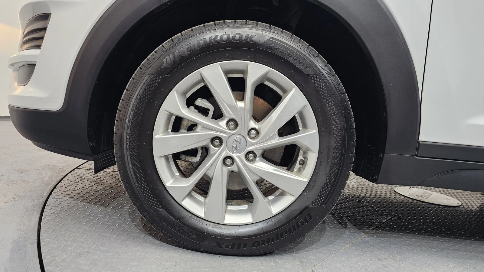 Hyundai Tucson 2.0* KEYLESS* КРАЙНА ЦЕНА, снимка 5 - Автомобили и джипове - 55318864