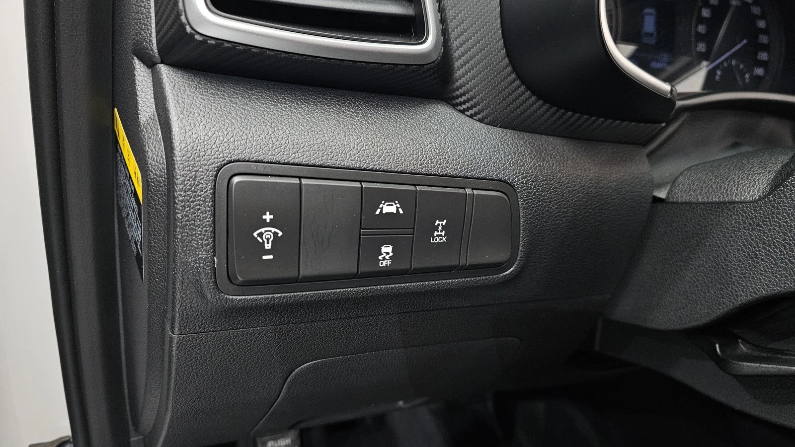 Hyundai Tucson 2.0* KEYLESS* КРАЙНА ЦЕНА, снимка 16 - Автомобили и джипове - 55318864
