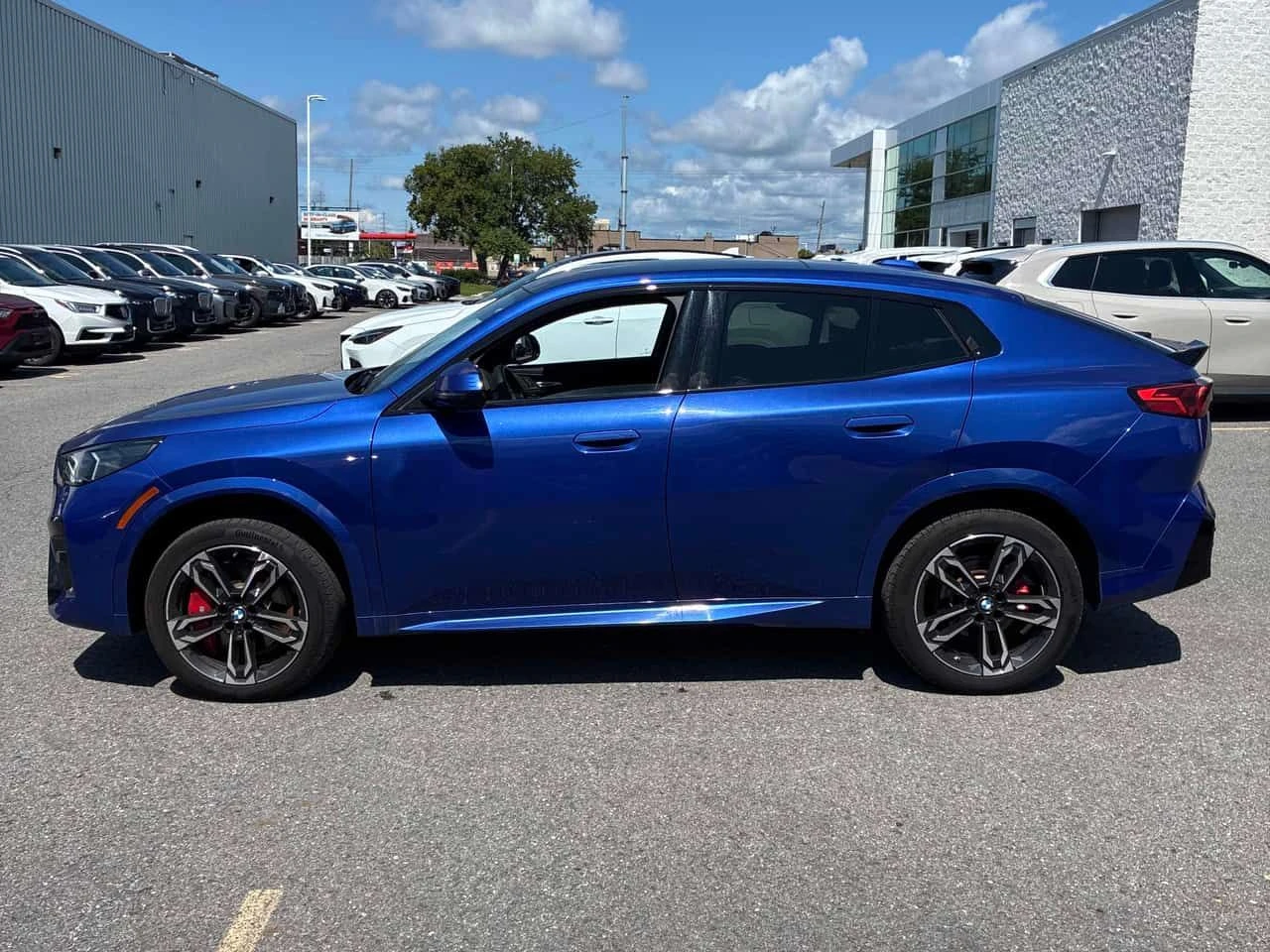 BMW X2 * xDrive28i * АВТОКРЕДИТ БЕЗ ПЪРВОНАЧАЛНА ВНОСКА* , снимка 2 - Автомобили и джипове - 55659450