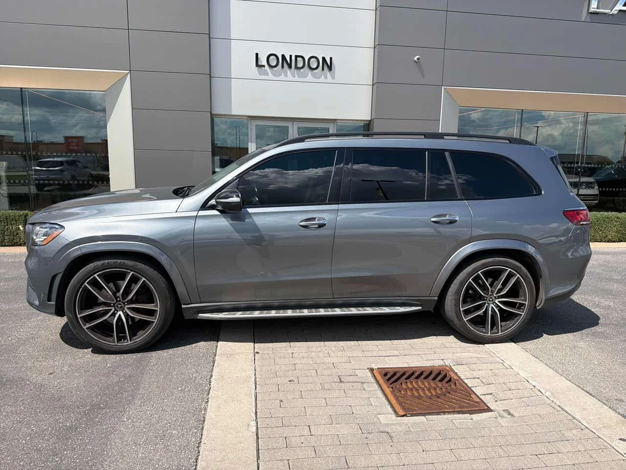 Mercedes-Benz GLS580 GLS 580  CARFAX, снимка 2 - Автомобили и джипове - 56307910