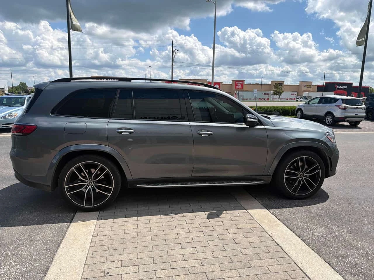 Mercedes-Benz GLS580 GLS 580  CARFAX, снимка 3 - Автомобили и джипове - 56307910
