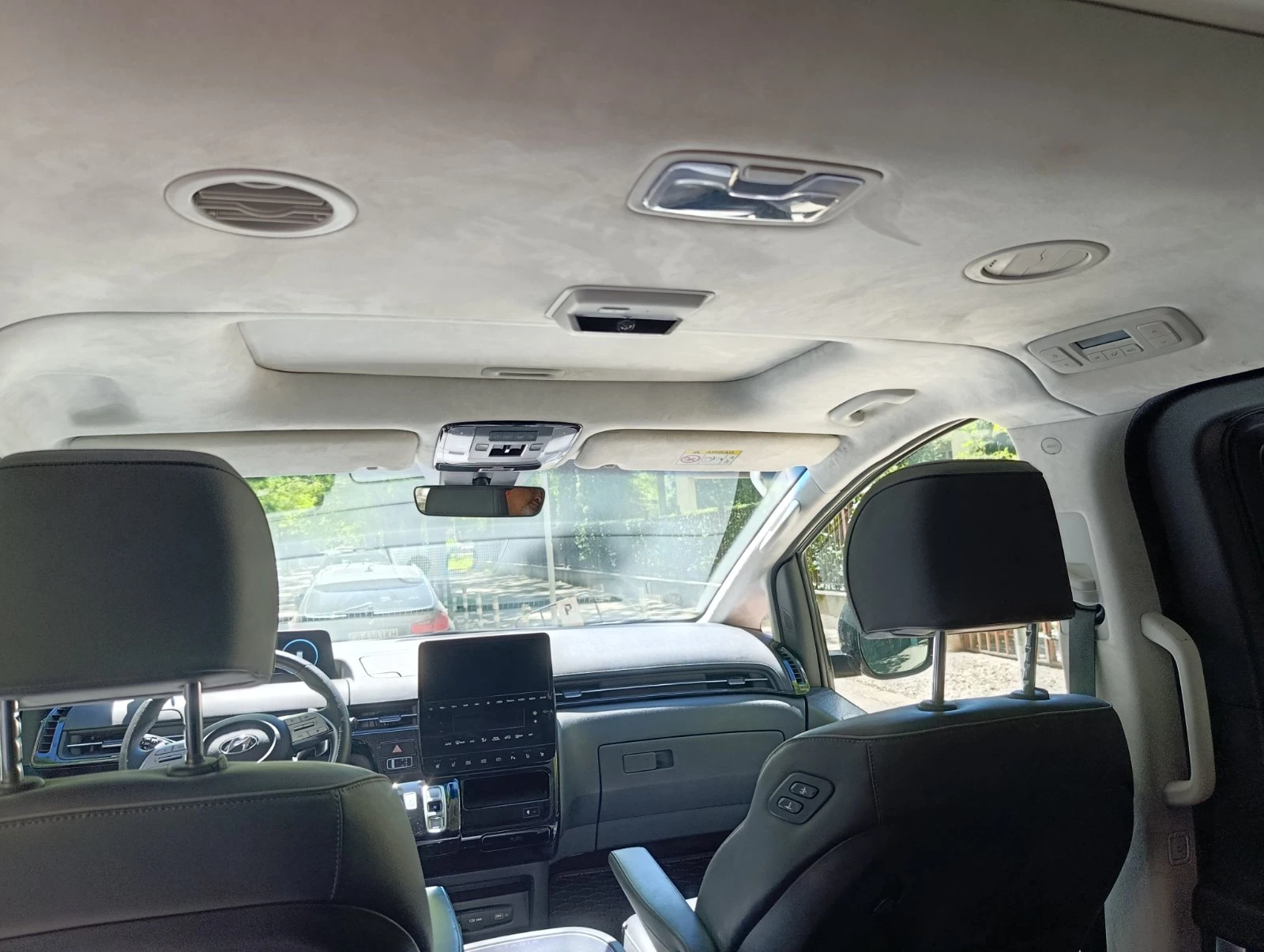 Hyundai Staria Премиум, снимка 12 - Бусове и автобуси - 56646836