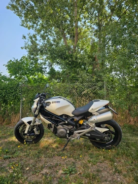 ����� �� �������� �� Ducati Monster