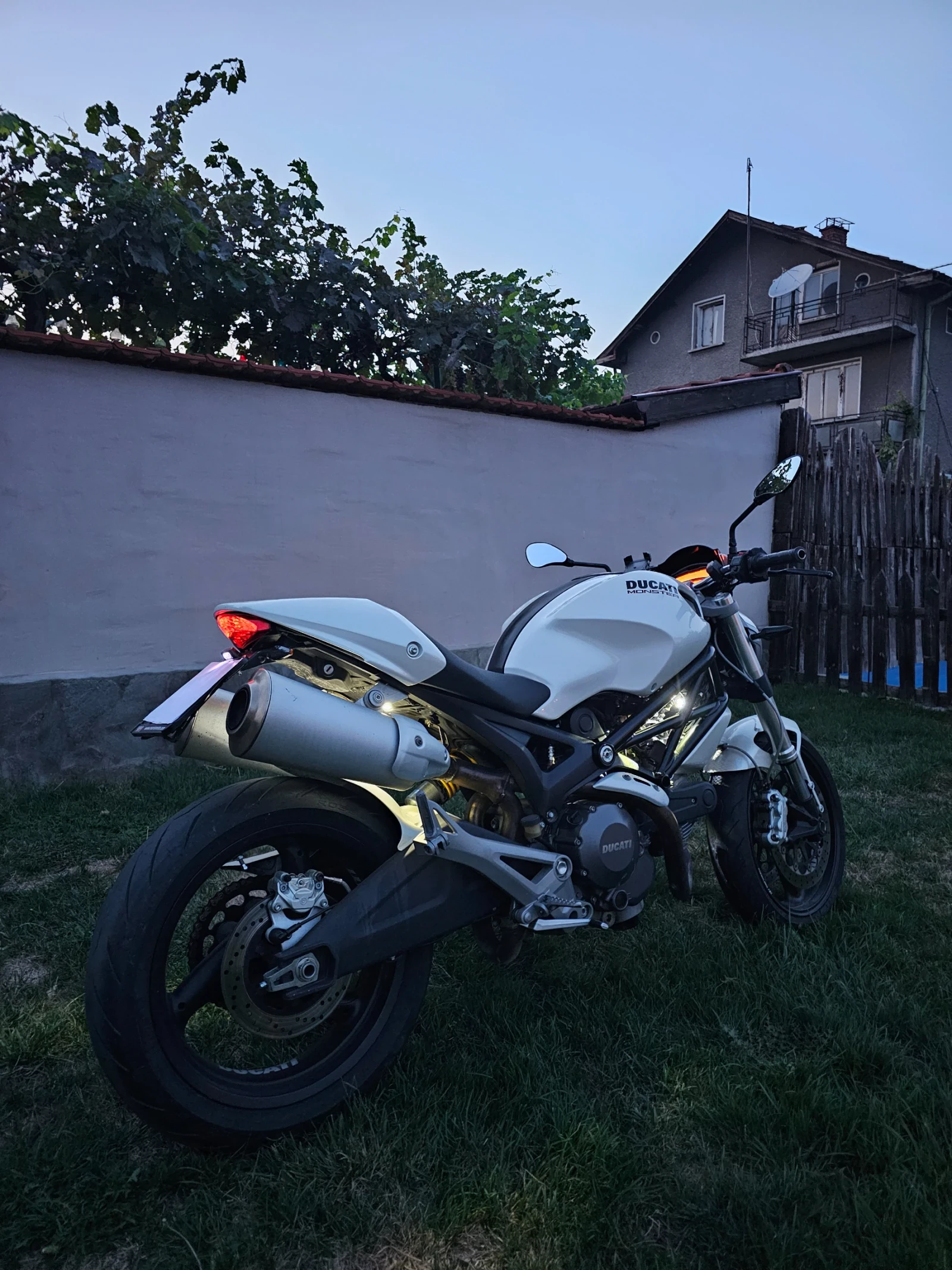 Ducati Monster, снимка 14 - Мотоциклети и мототехника - 55796649